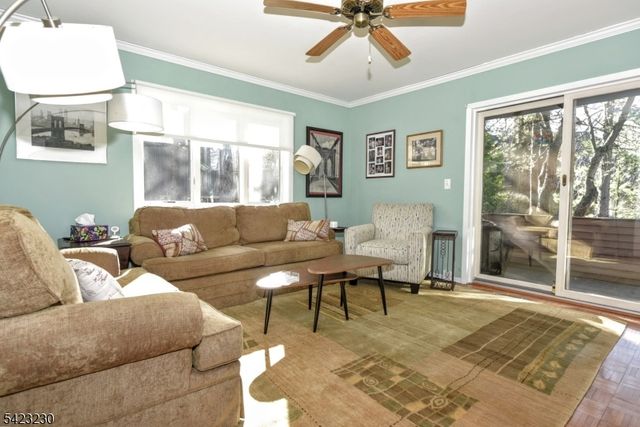 42 Bellgrove Dr, Mahwah Twp., NJ 07430