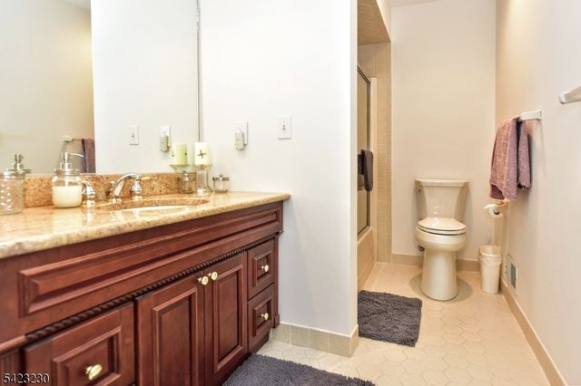 42 Bellgrove Dr, Mahwah Twp., NJ 07430