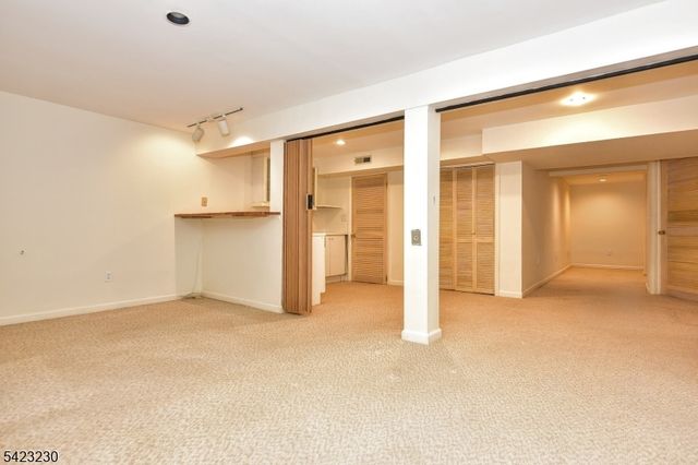 42 Bellgrove Dr, Mahwah Twp., NJ 07430
