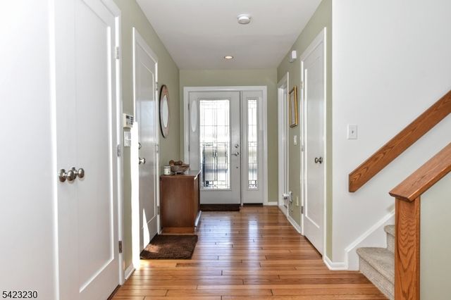 42 Bellgrove Dr, Mahwah Twp., NJ 07430