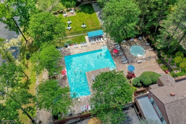 42 Bellgrove Dr, Mahwah Twp., NJ 07430