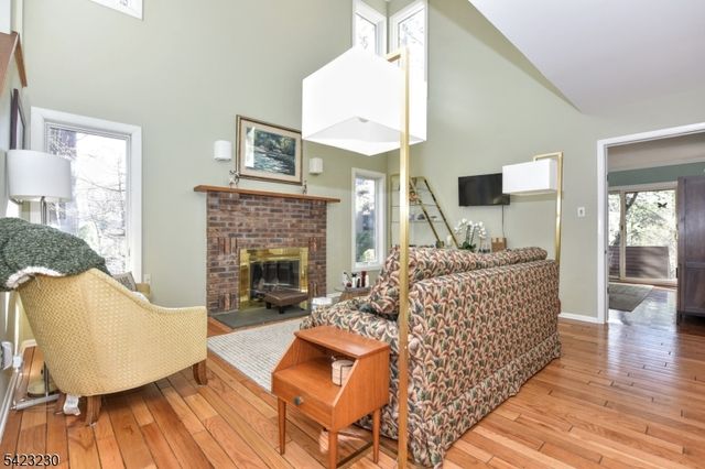 42 Bellgrove Dr, Mahwah Twp., NJ 07430