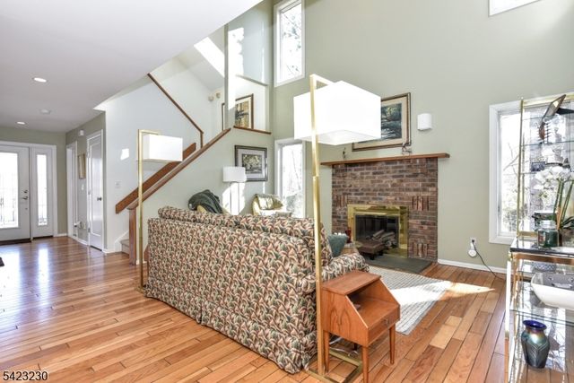 42 Bellgrove Dr, Mahwah Twp., NJ 07430