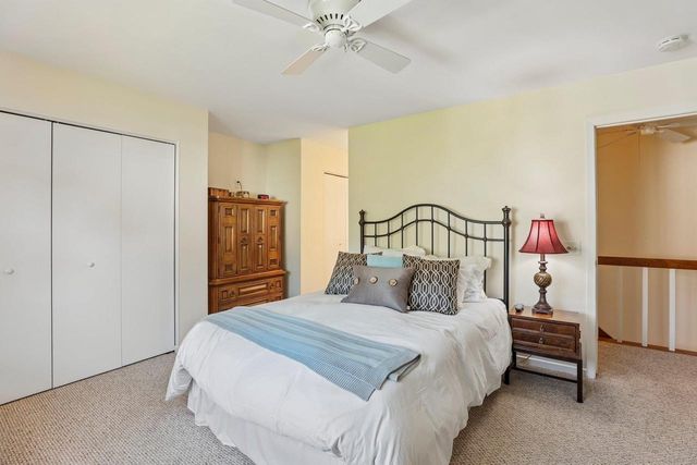 2 Oak Creek Trail, Madison, WI 53717