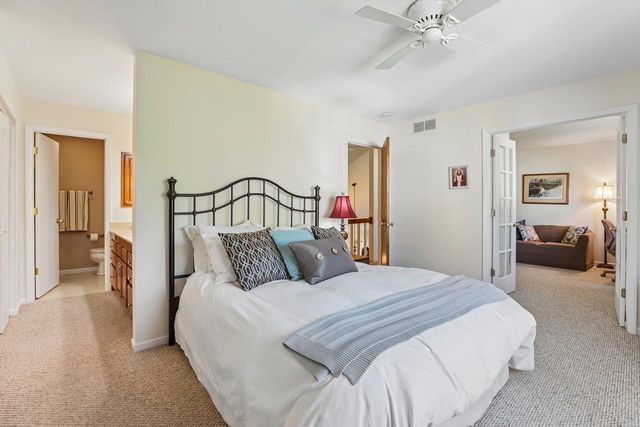2 Oak Creek Trail, Madison, WI 53717