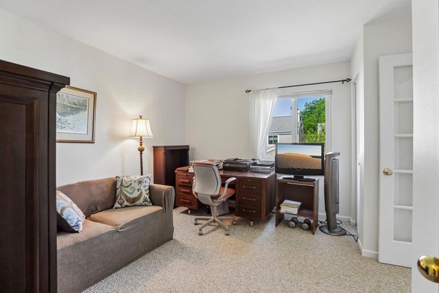 2 Oak Creek Trail, Madison, WI 53717