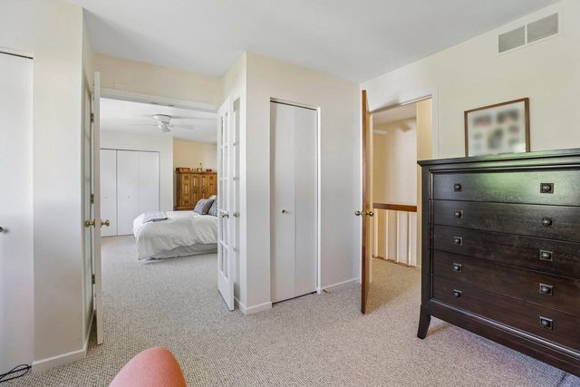2 Oak Creek Trail, Madison, WI 53717