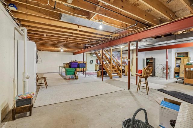 2 Oak Creek Trail, Madison, WI 53717