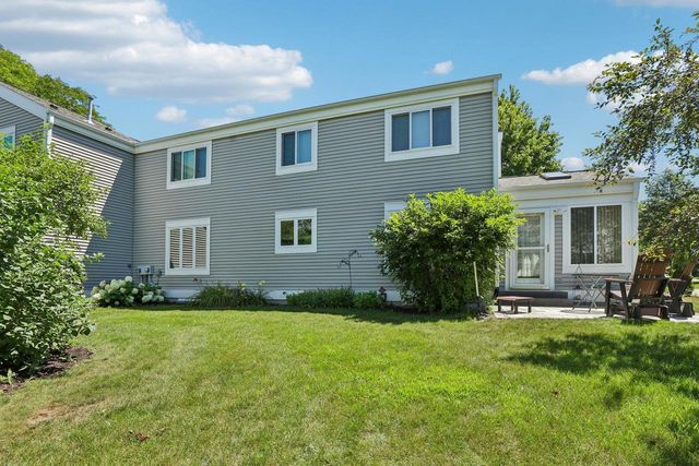 2 Oak Creek Trail, Madison, WI 53717