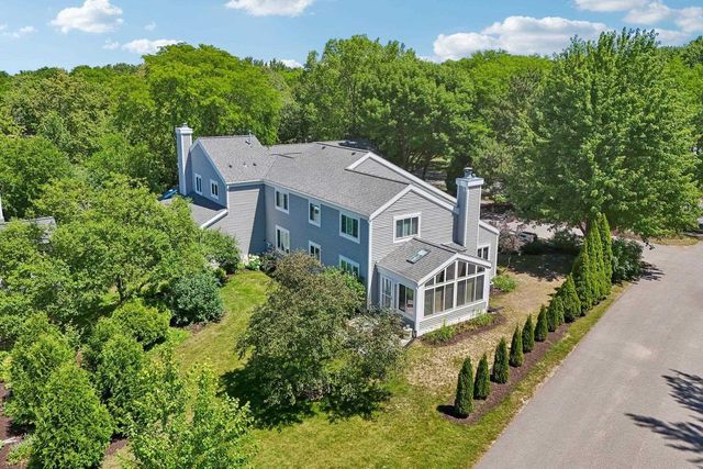 2 Oak Creek Trail, Madison, WI 53717