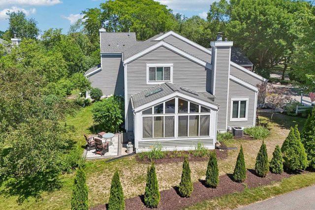 2 Oak Creek Trail, Madison, WI 53717