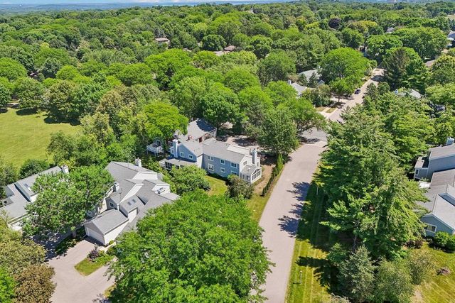 2 Oak Creek Trail, Madison, WI 53717