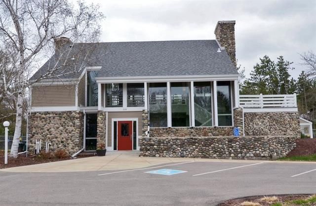 2 Oak Creek Trail, Madison, WI 53717