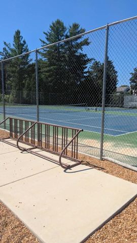 2 Oak Creek Trail, Madison, WI 53717