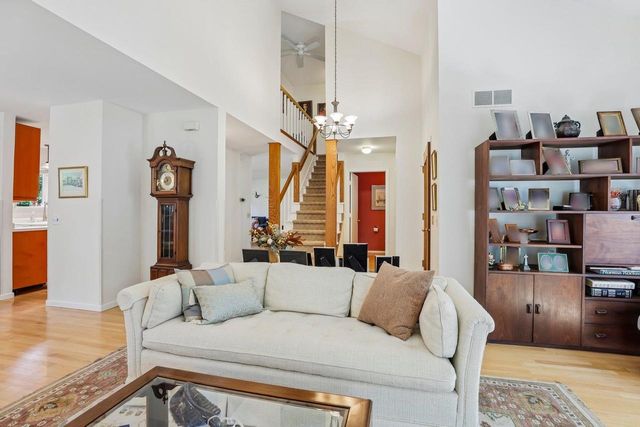 2 Oak Creek Trail, Madison, WI 53717