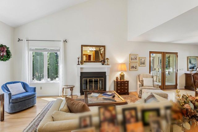 2 Oak Creek Trail, Madison, WI 53717
