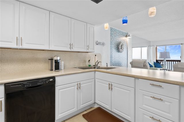 4000 Surfside Blvd 403, Corpus Christi, TX 78402