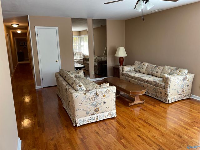 134 Fussy Hill Road, New Market, AL 35761