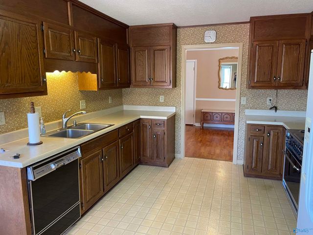 134 Fussy Hill Road, New Market, AL 35761