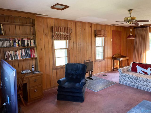 134 Fussy Hill Road, New Market, AL 35761