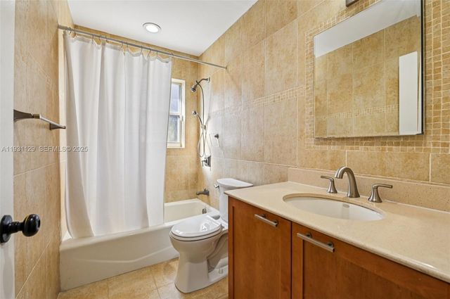 1356 NW 192nd Ave, Pembroke Pines, FL 33029