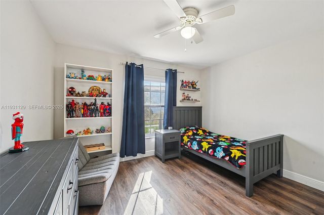 1356 NW 192nd Ave, Pembroke Pines, FL 33029