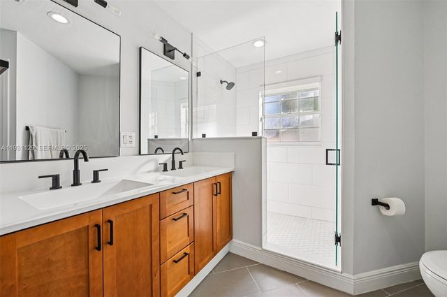 1356 NW 192nd Ave, Pembroke Pines, FL 33029