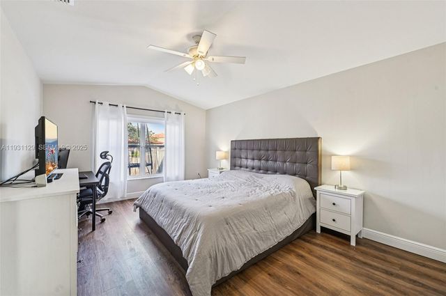 1356 NW 192nd Ave, Pembroke Pines, FL 33029