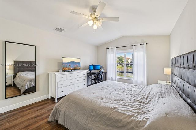 1356 NW 192nd Ave, Pembroke Pines, FL 33029