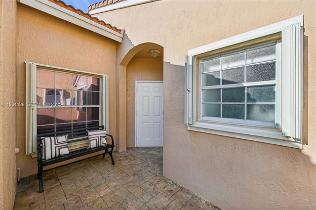 1356 NW 192nd Ave, Pembroke Pines, FL 33029