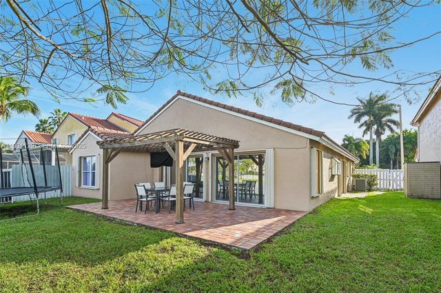 1356 NW 192nd Ave, Pembroke Pines, FL 33029