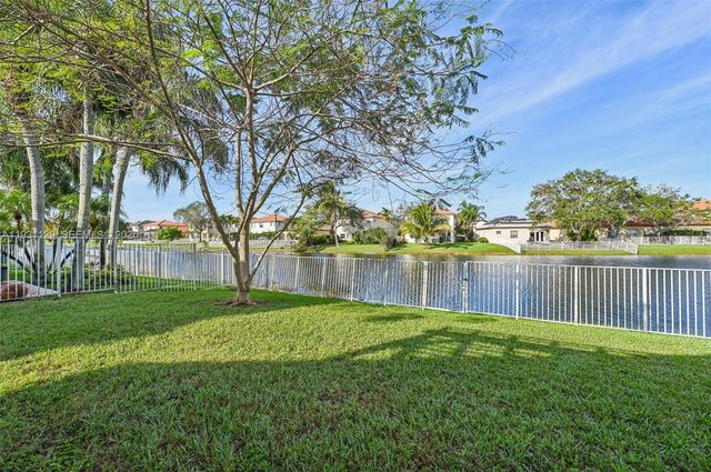 1356 NW 192nd Ave, Pembroke Pines, FL 33029