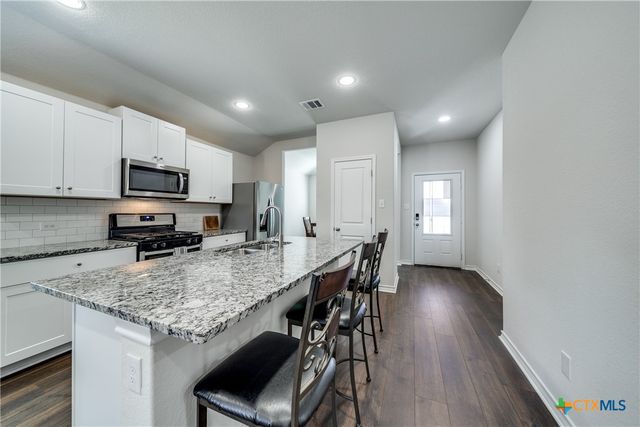 384 Walnut Creek, New Braunfels, TX 78130