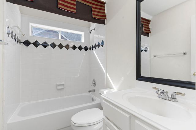703 Wellington Point, Houston, TX 77094