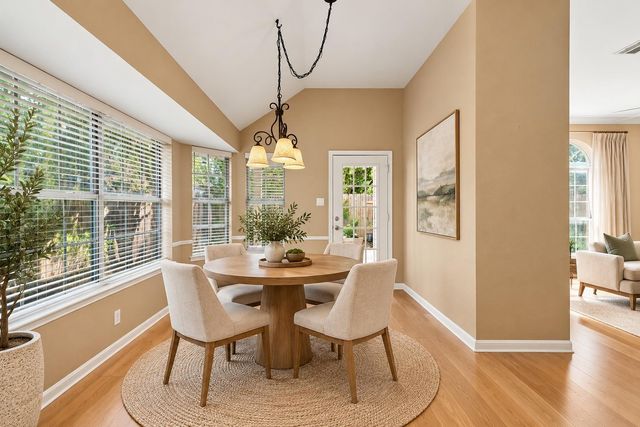 10045 Planters Woods DR, Austin, TX 78730