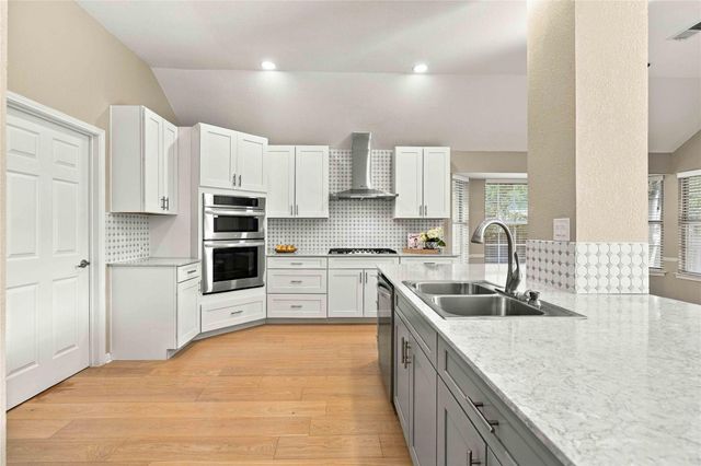 10045 Planters Woods DR, Austin, TX 78730