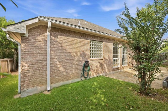10045 Planters Woods DR, Austin, TX 78730