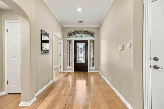 10045 Planters Woods DR, Austin, TX 78730