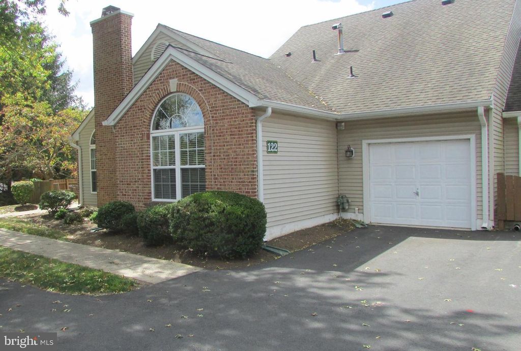 Image 1 of property listing at 122 WOOLSEY CT, Pennington, NJ 08534