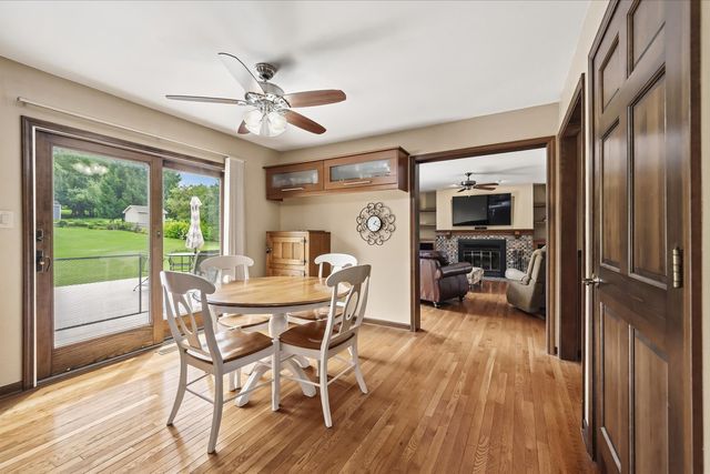39W261 Hemlock Drive, St. Charles, IL 60175