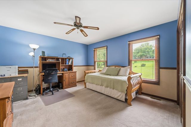 39W261 Hemlock Drive, St. Charles, IL 60175