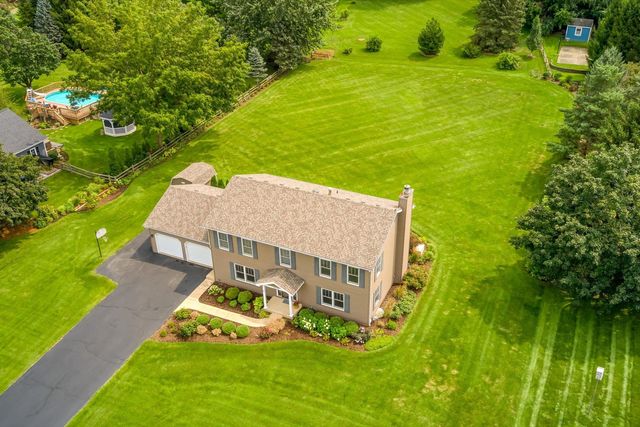 39W261 Hemlock Drive, St. Charles, IL 60175