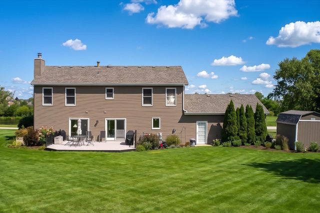 39W261 Hemlock Drive, St. Charles, IL 60175