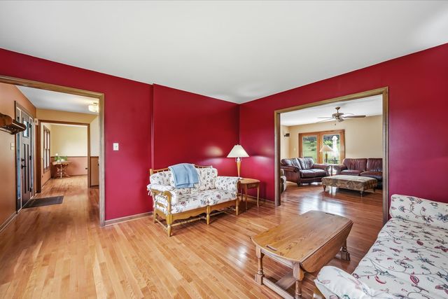 39W261 Hemlock Drive, St. Charles, IL 60175