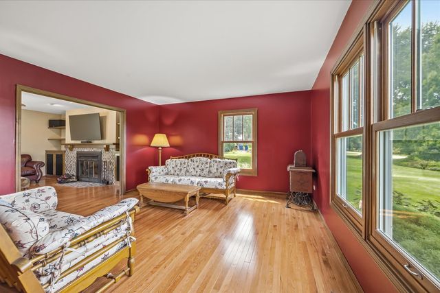 39W261 Hemlock Drive, St. Charles, IL 60175
