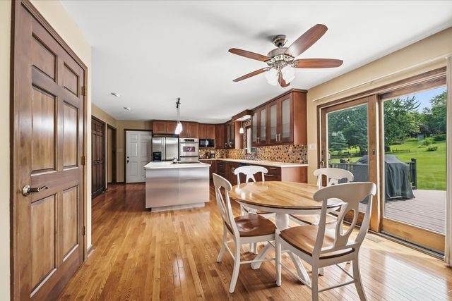 39W261 Hemlock Drive, St. Charles, IL 60175
