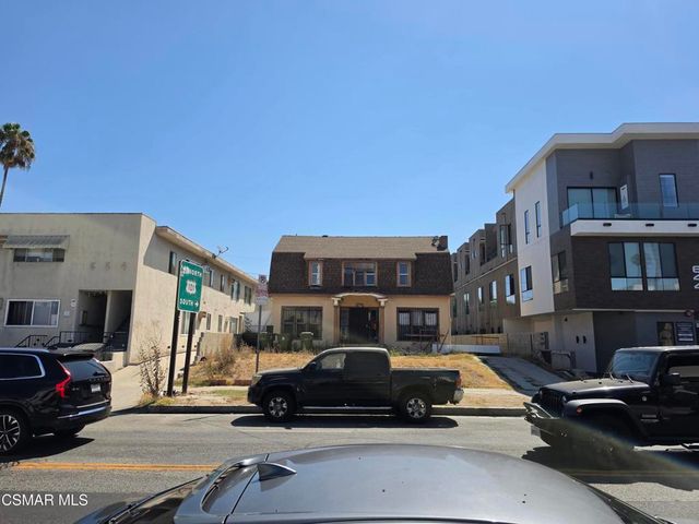 650 N Normandie Avenue, Los Angeles, CA 90004