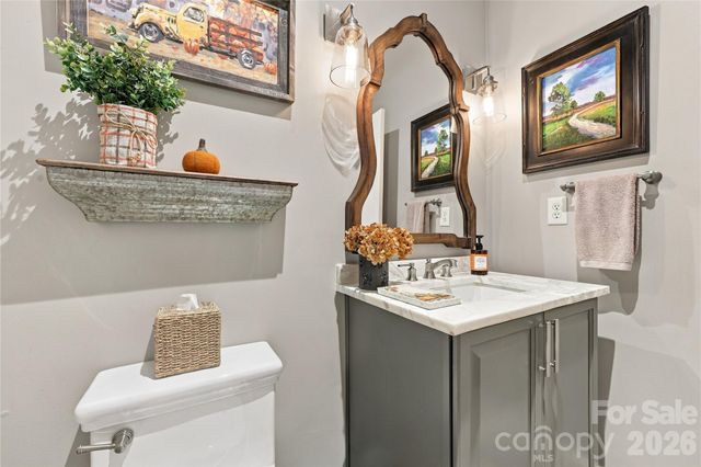 232 Pebble Stone Lane, Matthews, NC 28104
