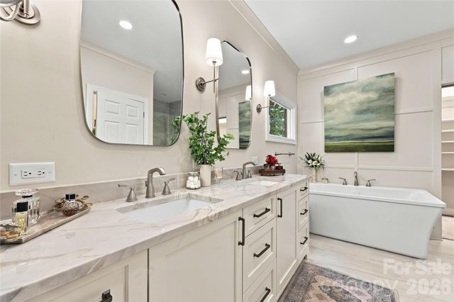 232 Pebble Stone Lane, Matthews, NC 28104
