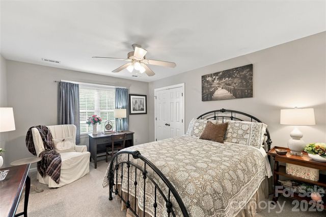 232 Pebble Stone Lane, Matthews, NC 28104